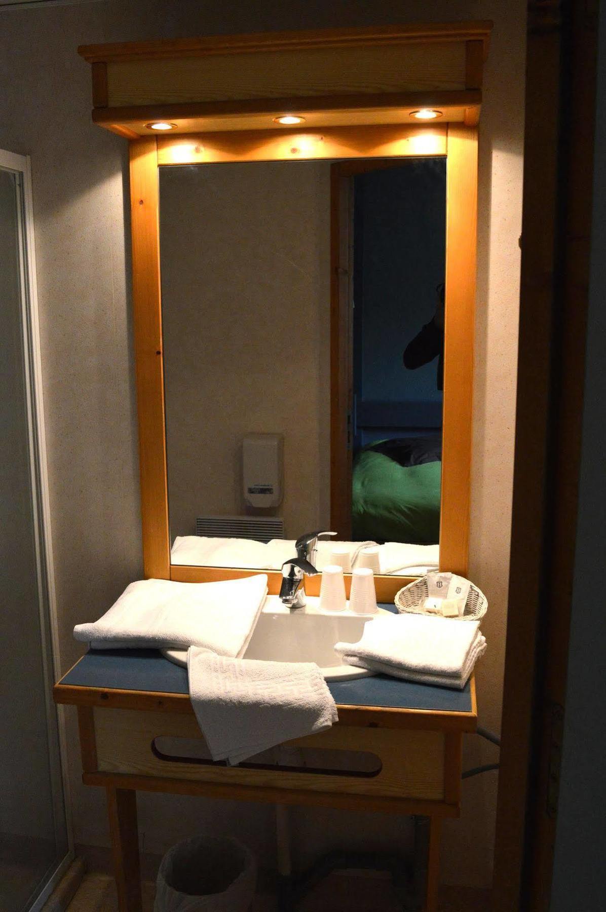 Hotel De La Vallee Ornans Luaran gambar